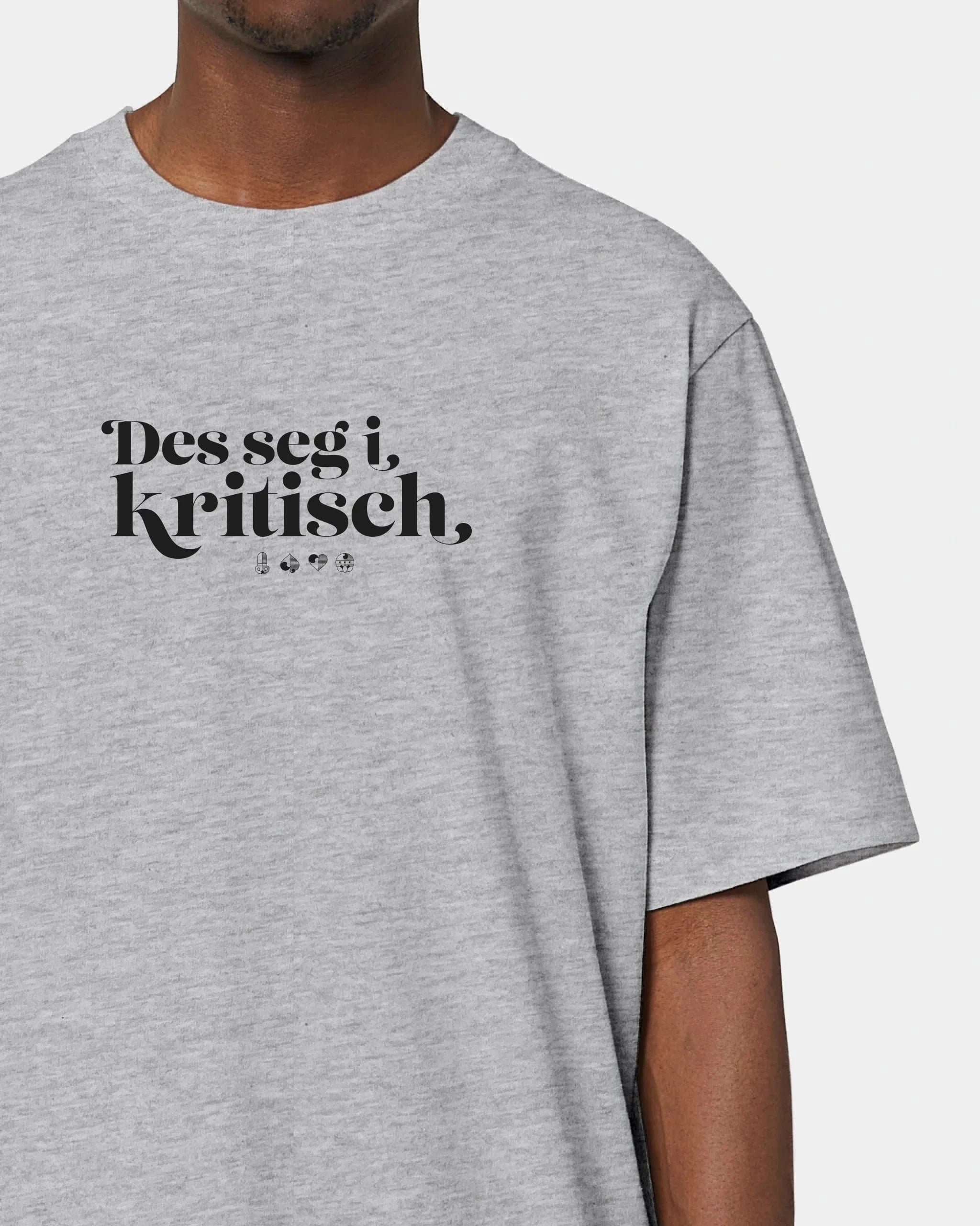 Schmidt Digitaldruck GmbH Personalisiertes T-Shirt "Watten - Des seg i kritisch" Oversized / Heather Grey / XXS - aus nachhaltiger und fairer Produktion