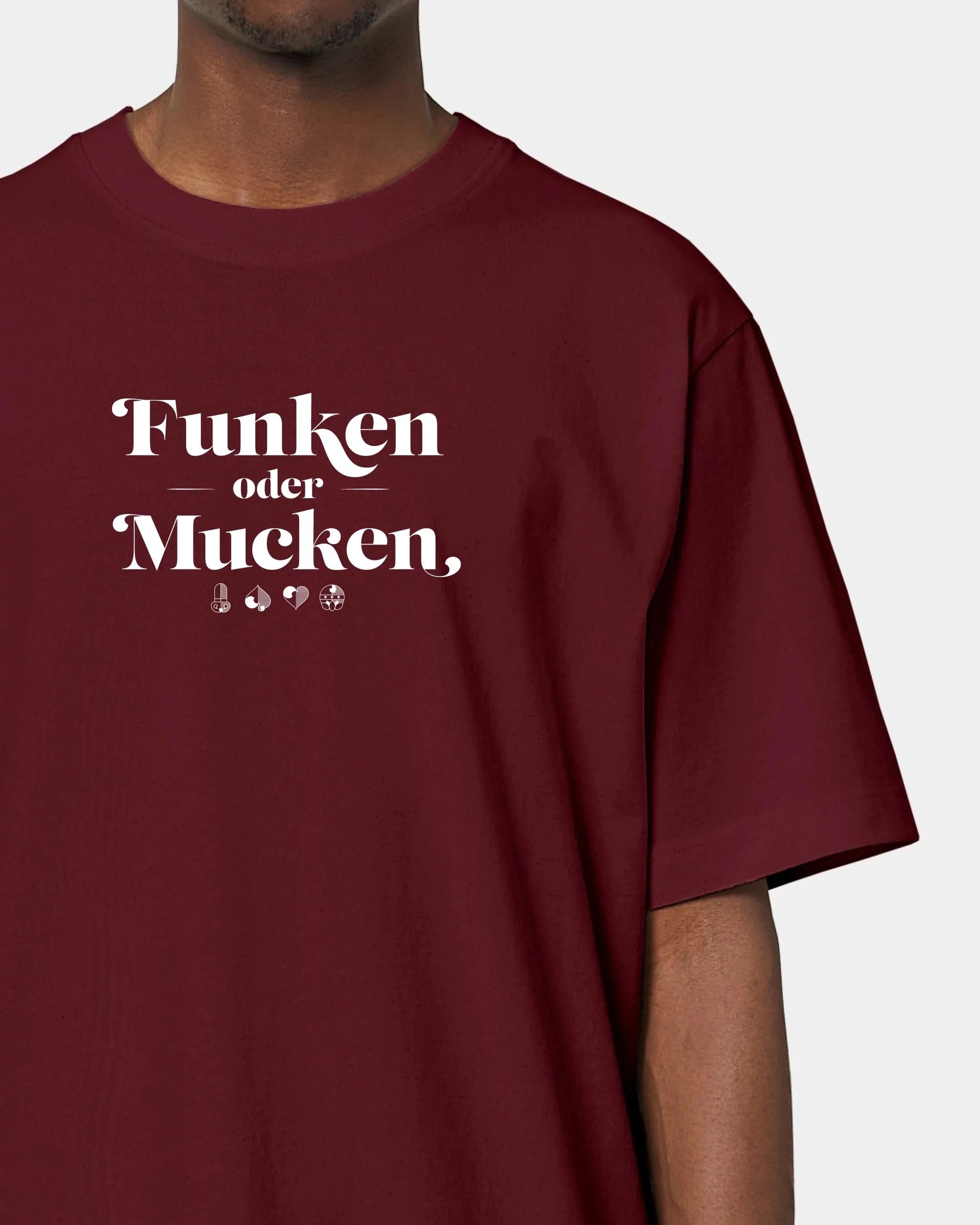 Schmidt Digitaldruck GmbH Personalisiertes T-Shirt "Watten - Funken oder Mucken" Oversized / Burgundy / XXS - aus nachhaltiger und fairer Produktion