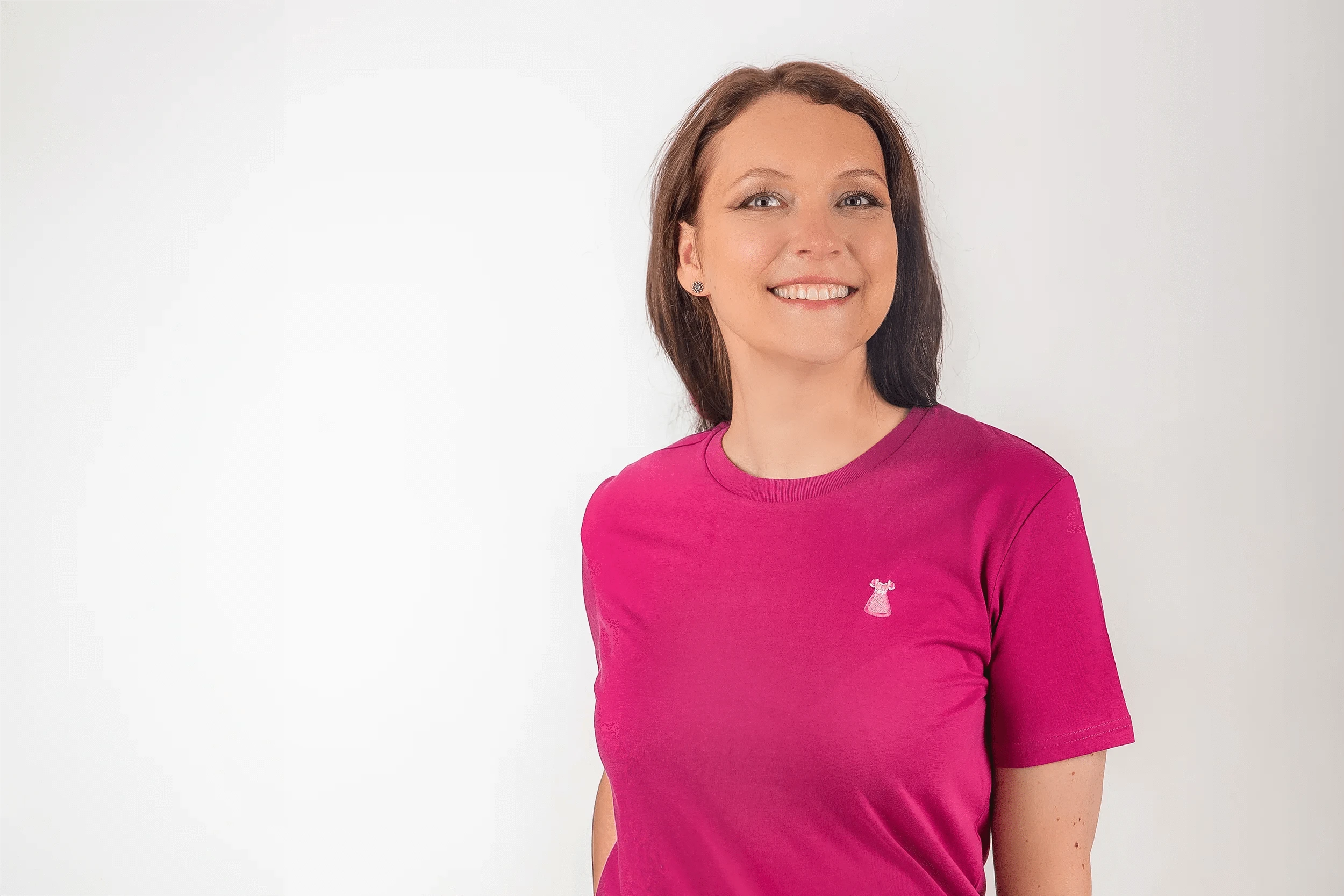 HEITER & LÄSSIG x GamingDirndl - BIO T-Shirts mit Stick Motiv